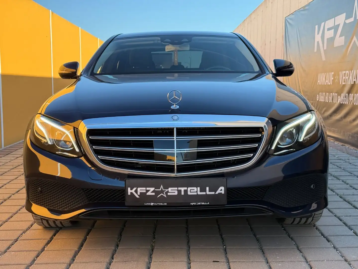 Mercedes-Benz E 220 E-Klasse E 220 d Blau - 2