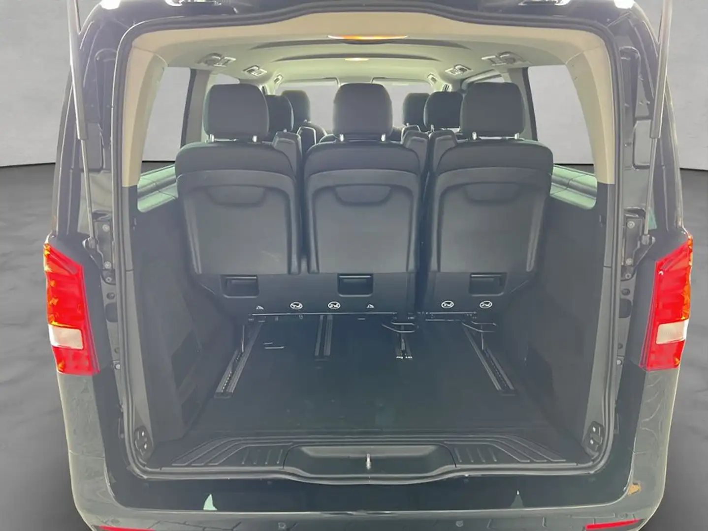 Mercedes-Benz Vito Vito / Marco Polo Schwarz - 2