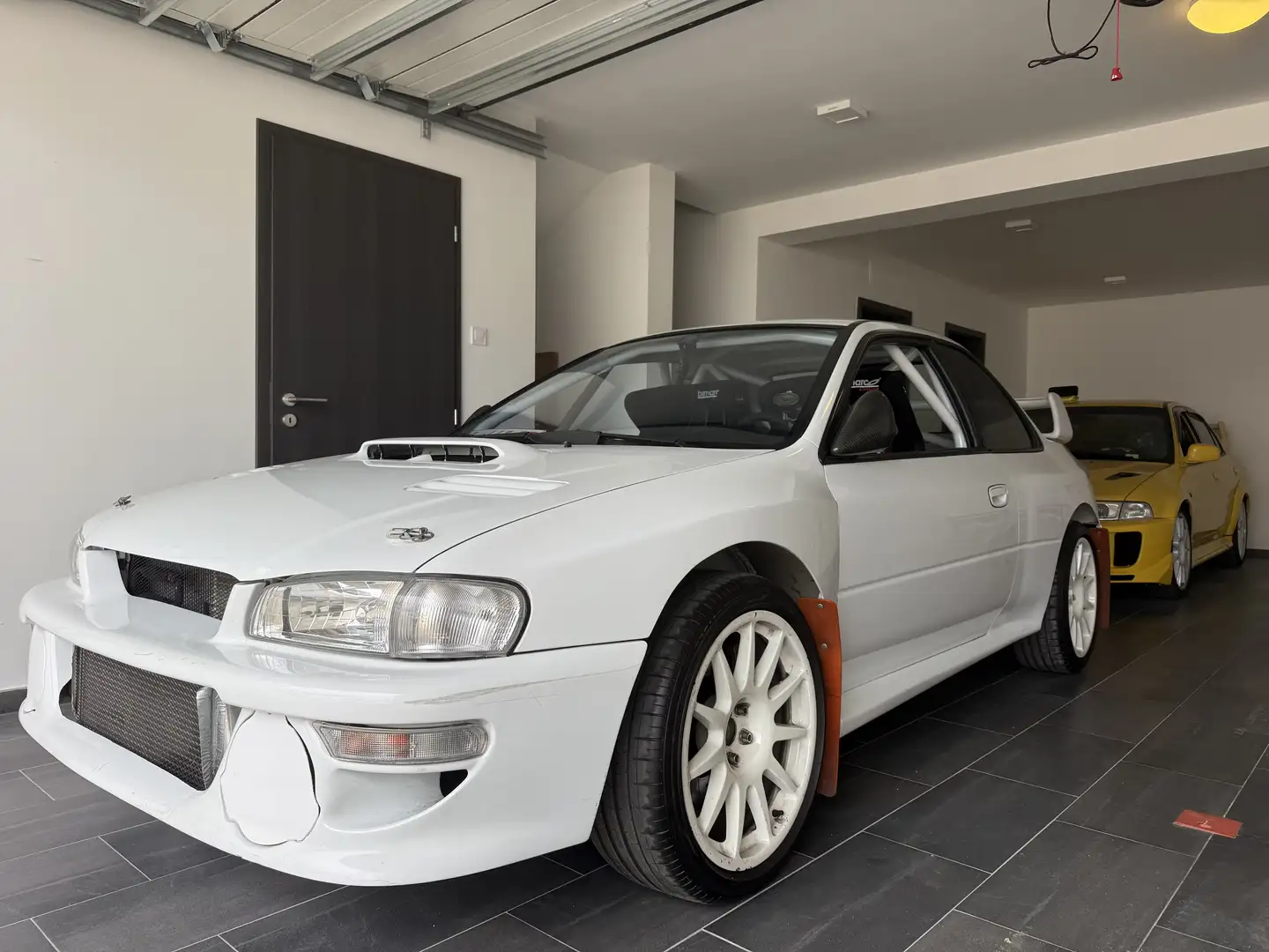 Subaru WRX STI Weiß - 2
