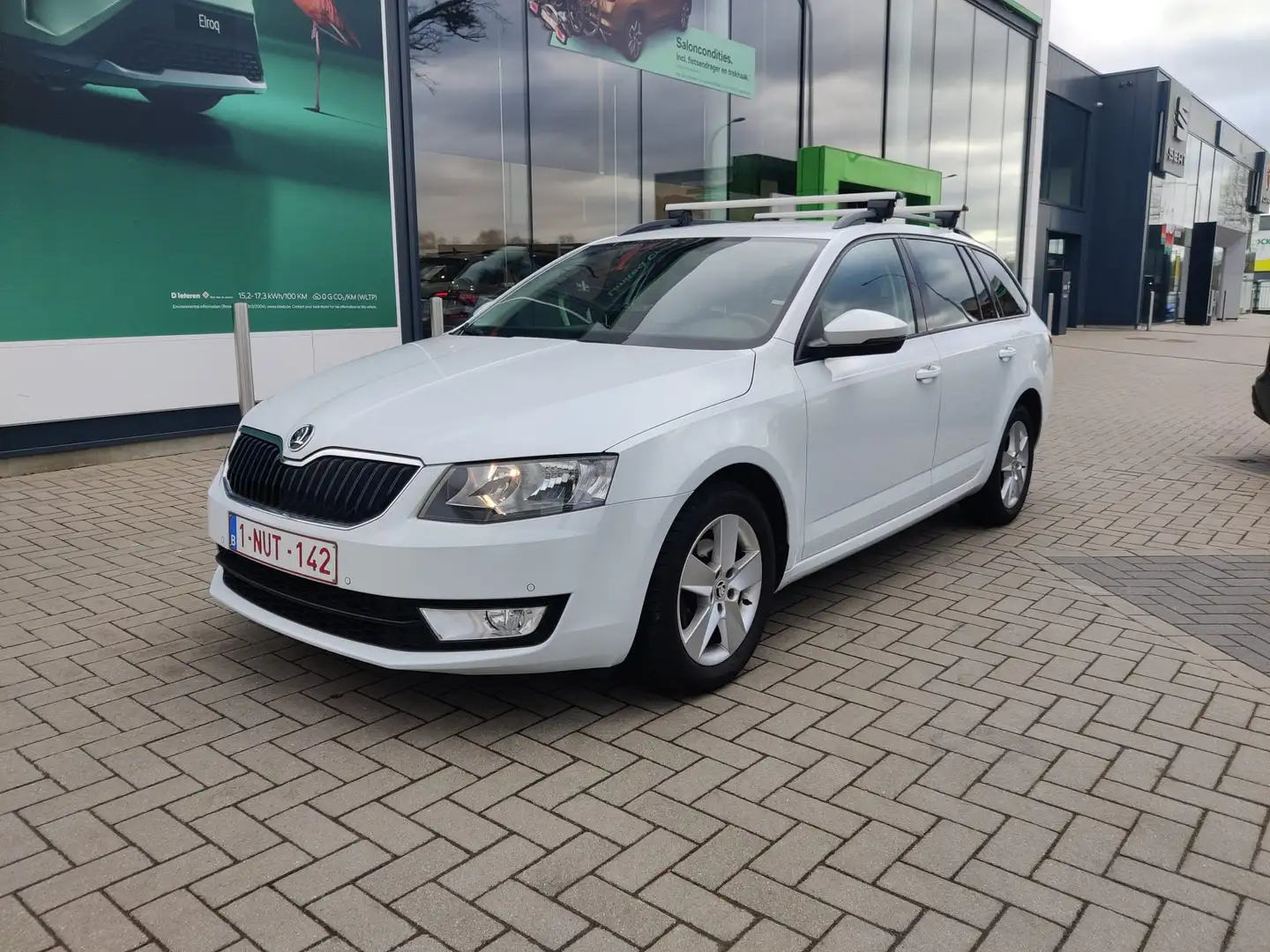 Skoda Octavia Octavia Combi 1.2 TSI Ambition Blanc - 1