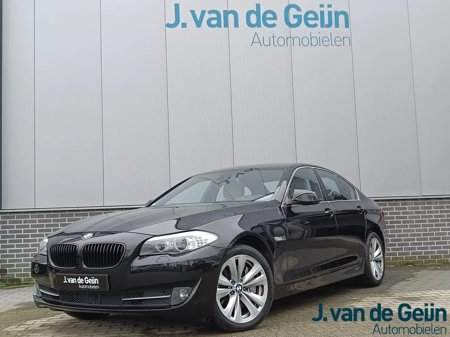 BMW 535 5-serie 535xi High Executive | Leer | Rear Seat En Zwart - 1