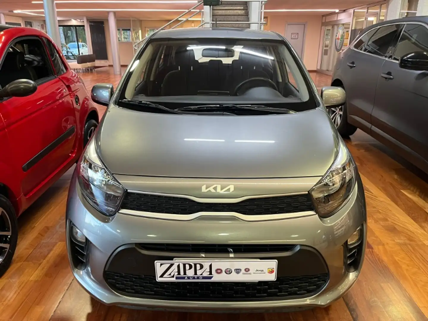 Kia Picanto 1.0 12V 5 porte Urban Grigio - 2
