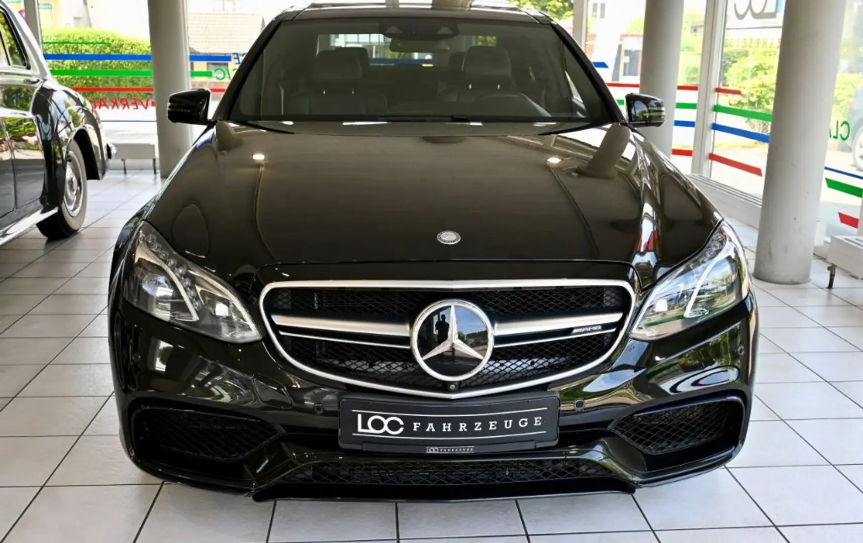 Mercedes-Benz E 63 AMG S 4Matic AMG *NIGHT+DIRVER PACK+CARBON* Чёрный - 2