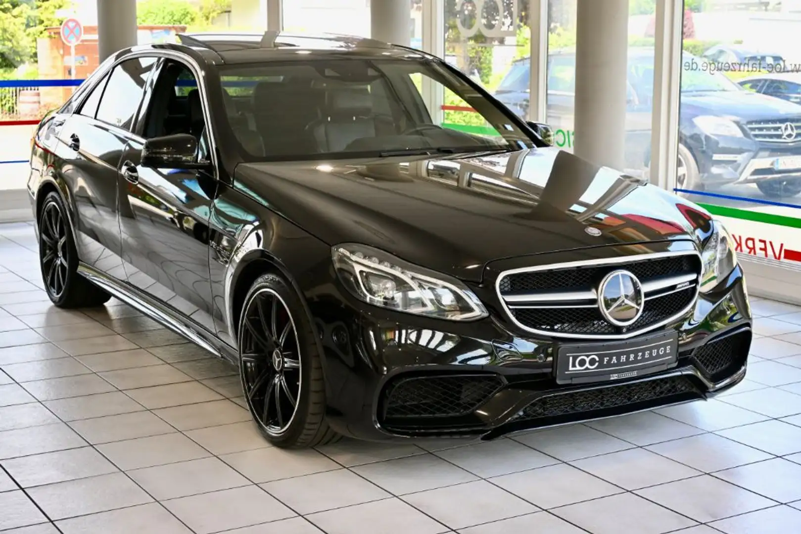 Mercedes-Benz E 63 AMG S 4Matic AMG *NIGHT+DIRVER PACK+CARBON* Чёрный - 1