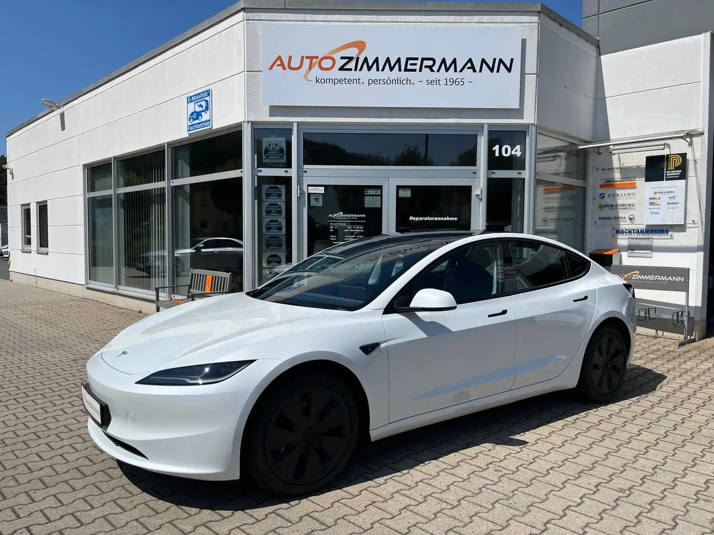 TESLA Model 3