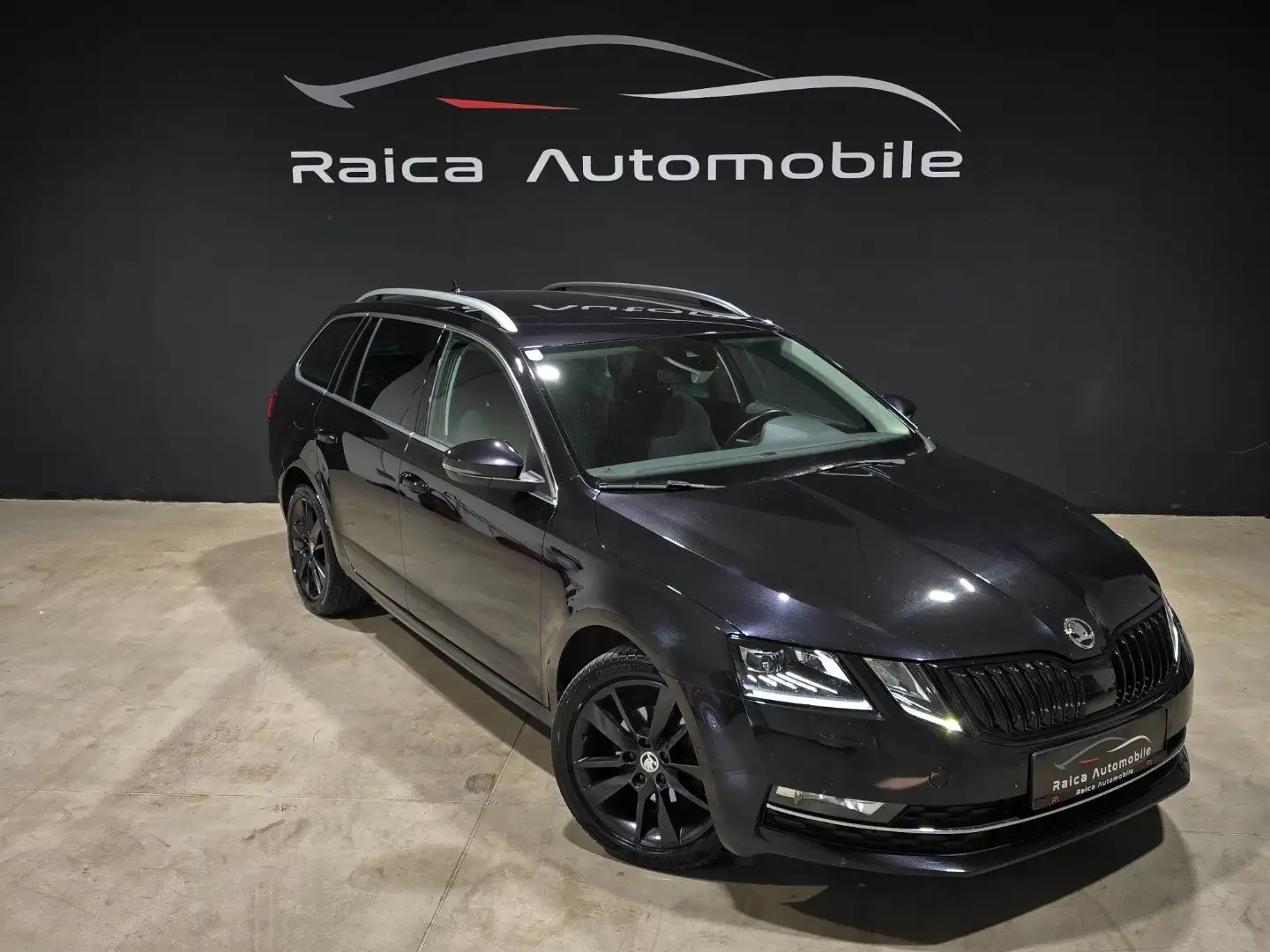 Skoda Octavia *1.Besitz *Kamera *LED *SHZ *AHK *CarPlay *ACC Schwarz - 1