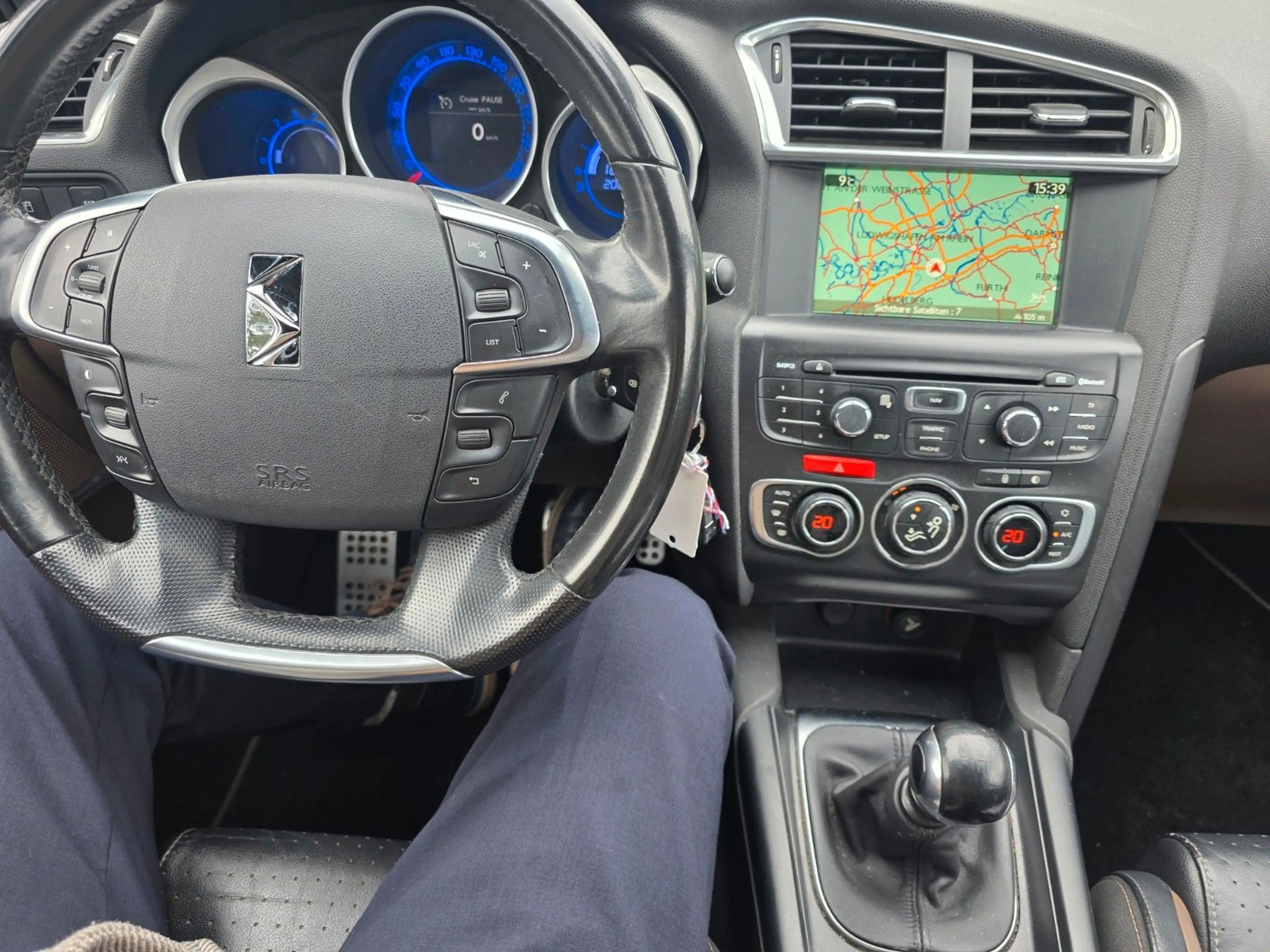 Citroen DS4 HDi 165 SoChic/Tüv-Neu/Navi/Leder — photo 13