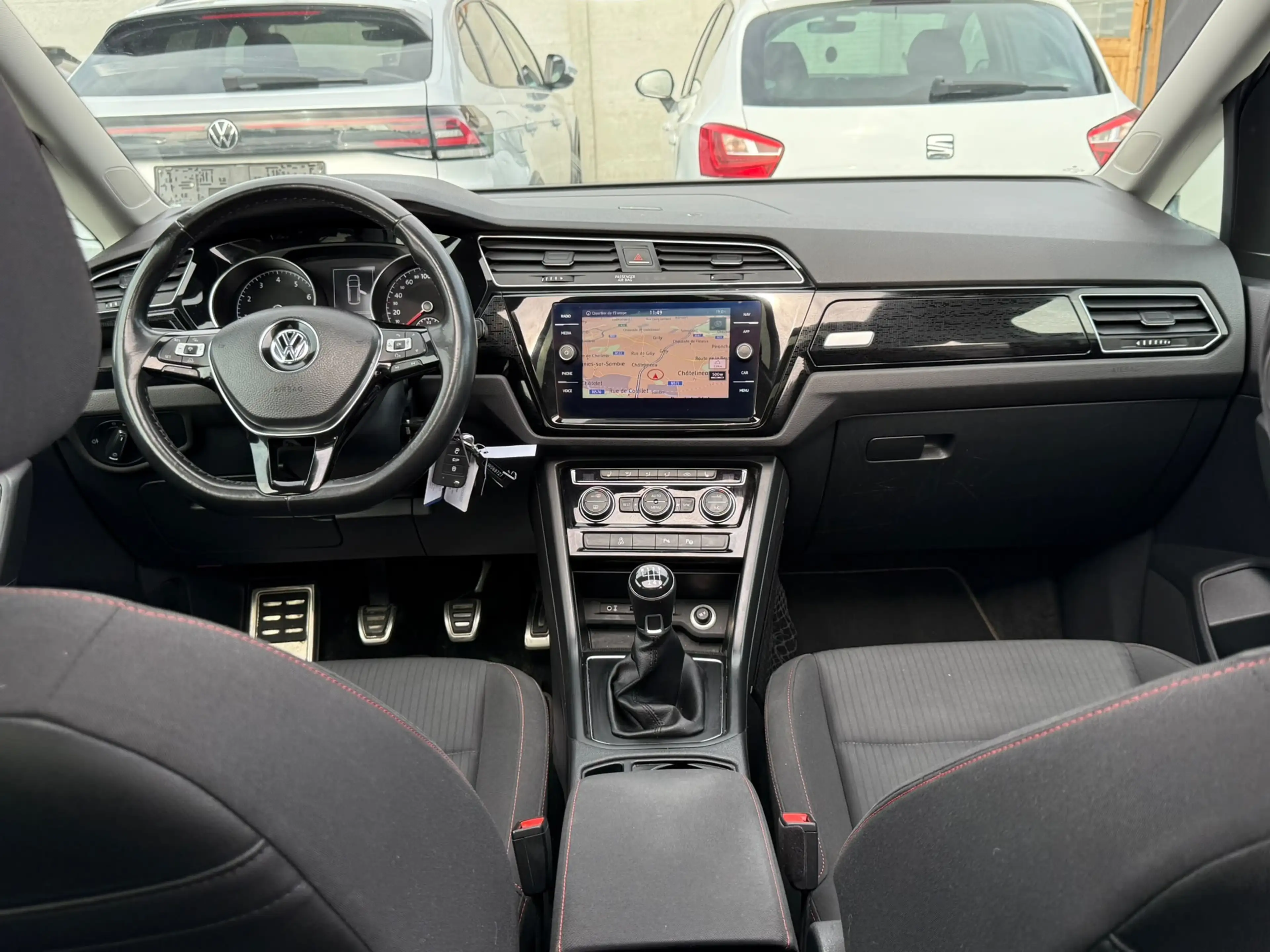Volkswagen Touran 1.2TSI //R LINE//… — photo 11