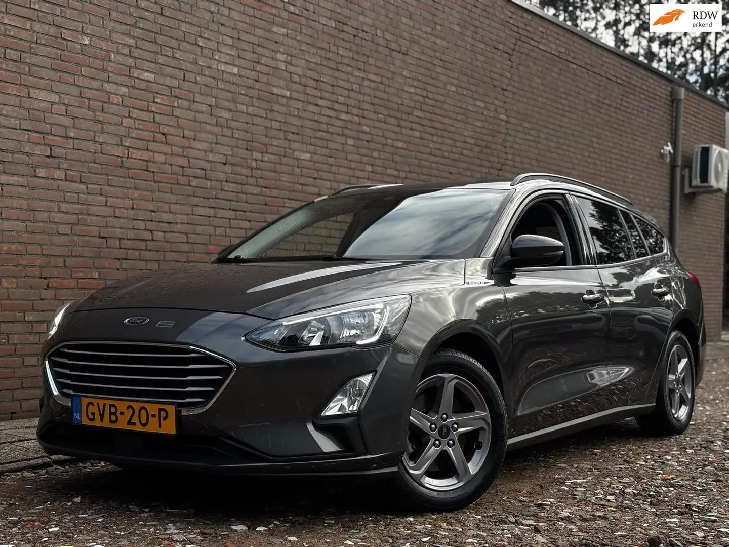 Ford Focus Wagon 1.0 Titanium Business | Automaat | Stoel ver Grau - 1