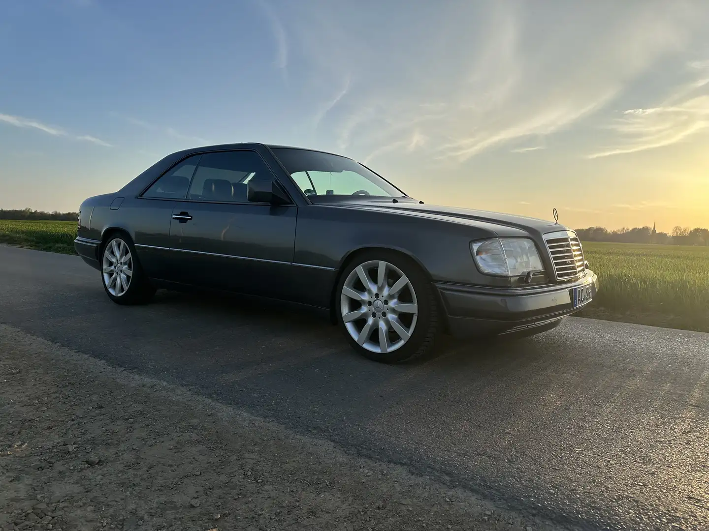 Mercedes-Benz E 320 C124 Gasanlage (Prins) Šedá - 1