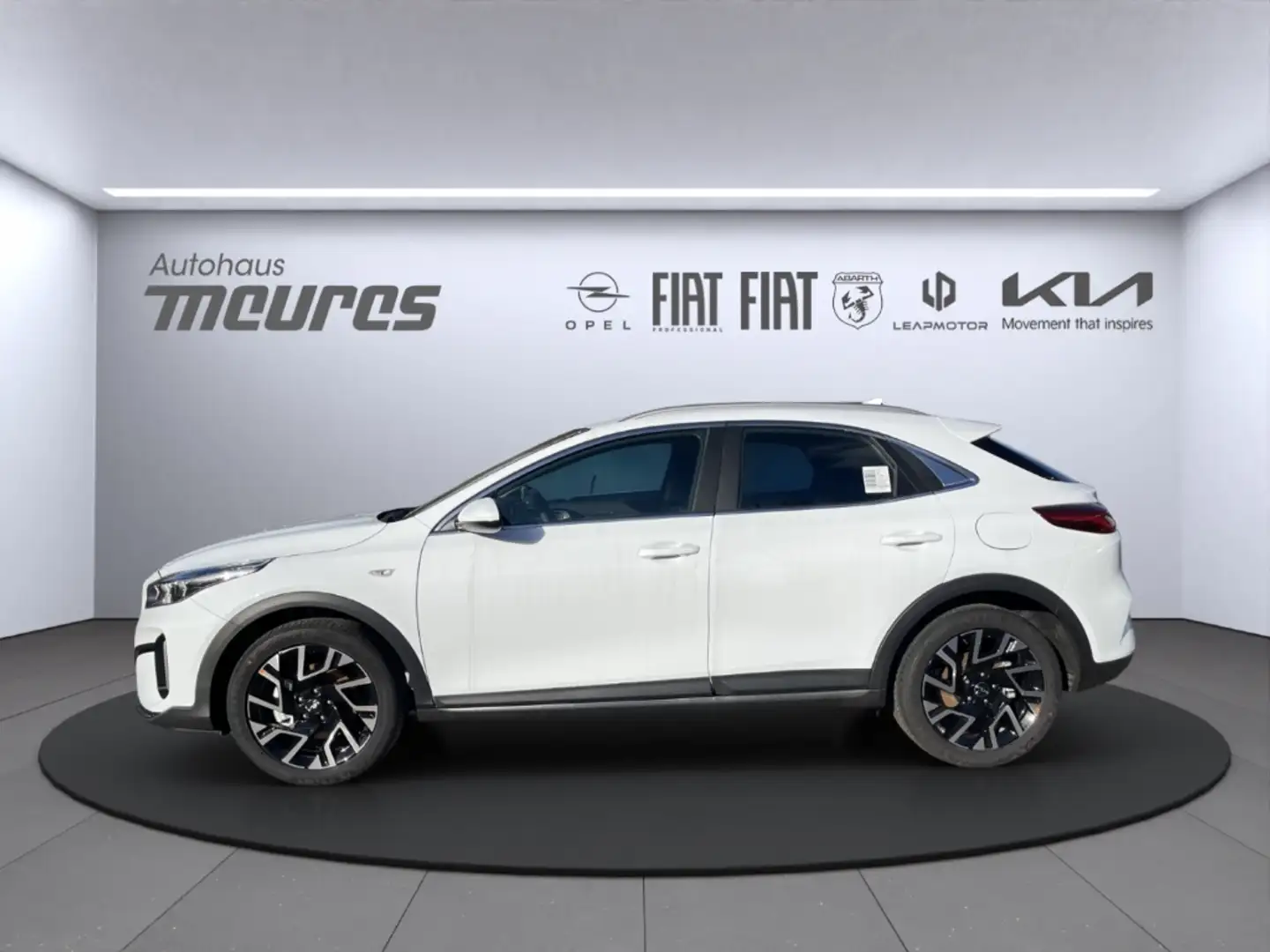 Kia XCeed Vision 1.0 T-GDI NAVI KLIMAAUTOMATIK WINTERPAKET T Weiß - 2
