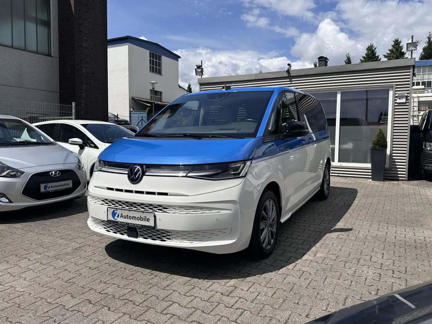 Volkswagen T7 Multivan Life Energetic eHybrid HUD*Panorama*ACC - 2