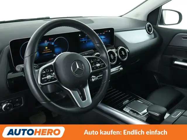 Mercedes-Benz B-Class view 11