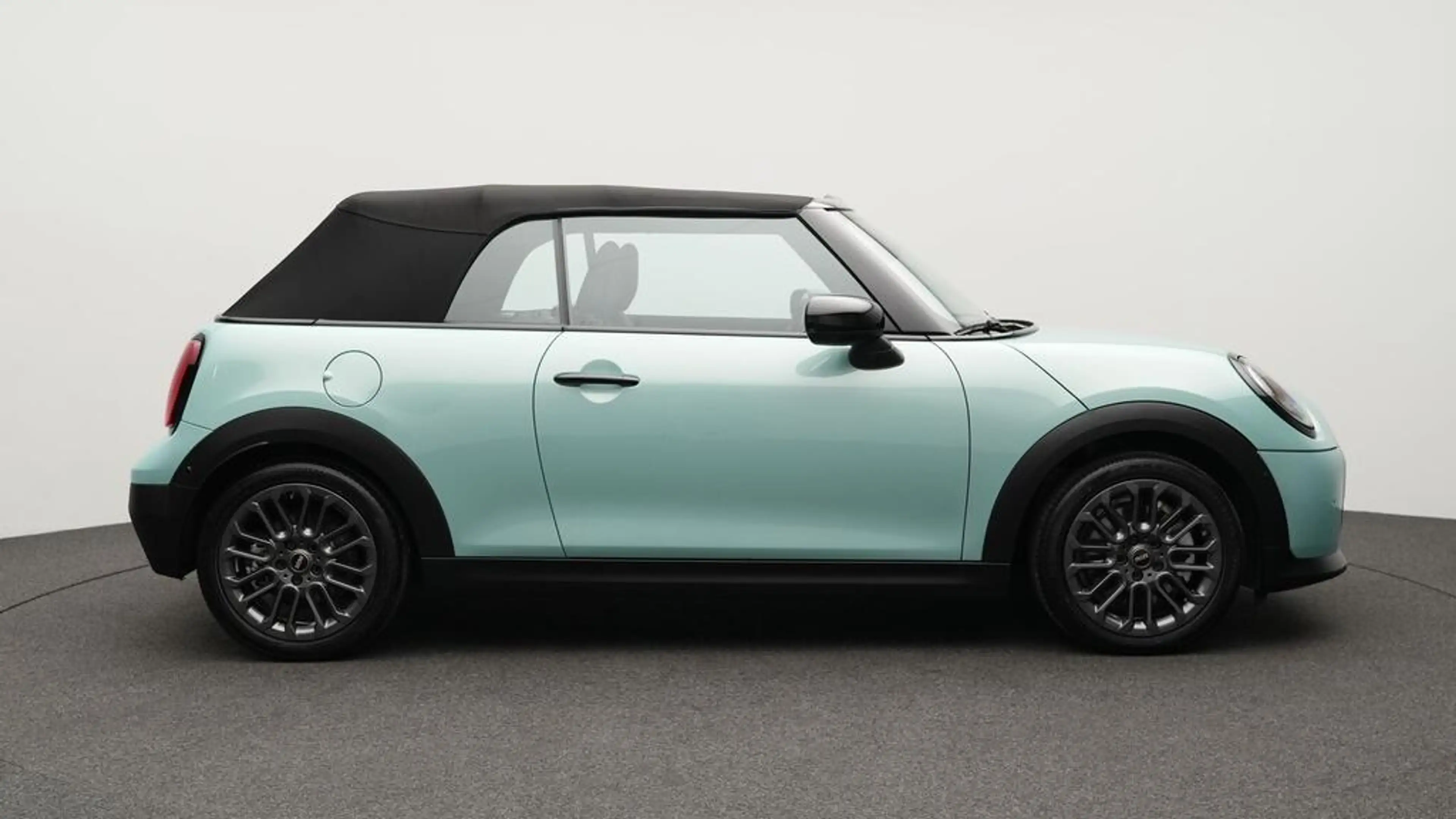 MINI Cooper C Cabrio Classic Trim — photo 3