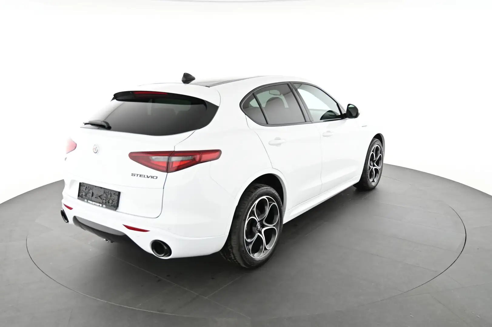 Alfa Romeo Stelvio 2.2 JTDM Veloce Q4 Weiß - 2