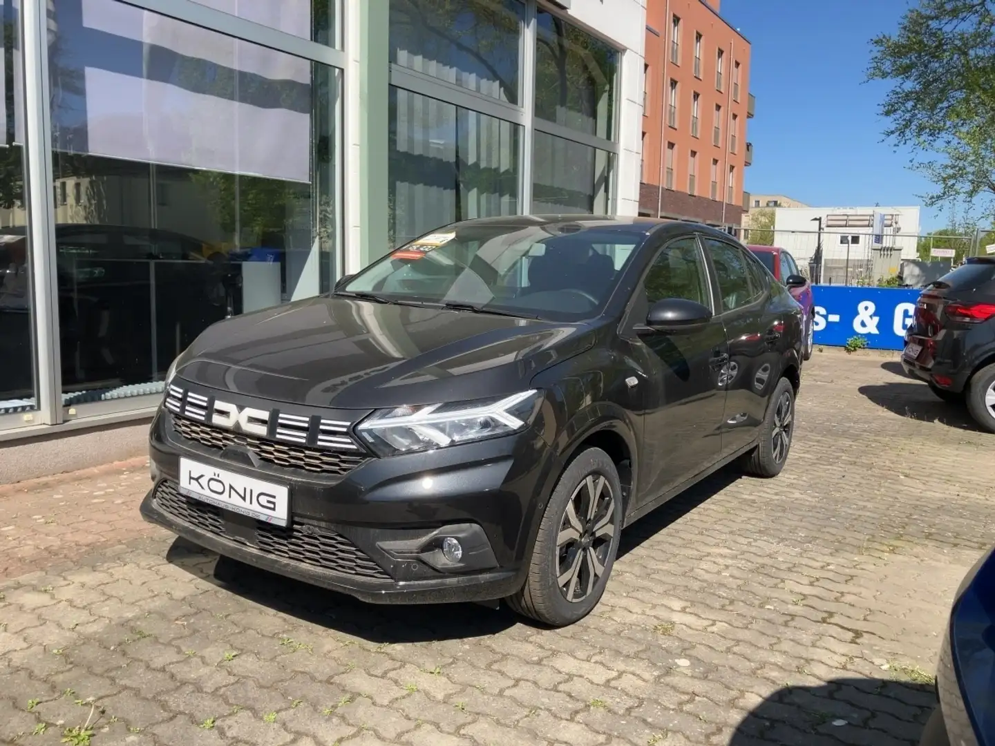 Dacia Logan Black Edition TCe 90 CVT Zwart - 1