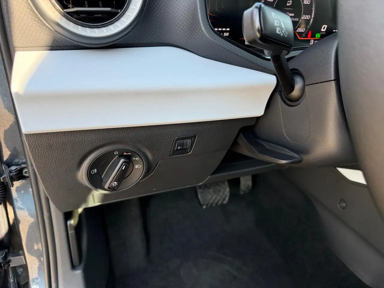 SEAT Arona 1.0 TSI DSG Style LED SHZ CarPlay/Android 5