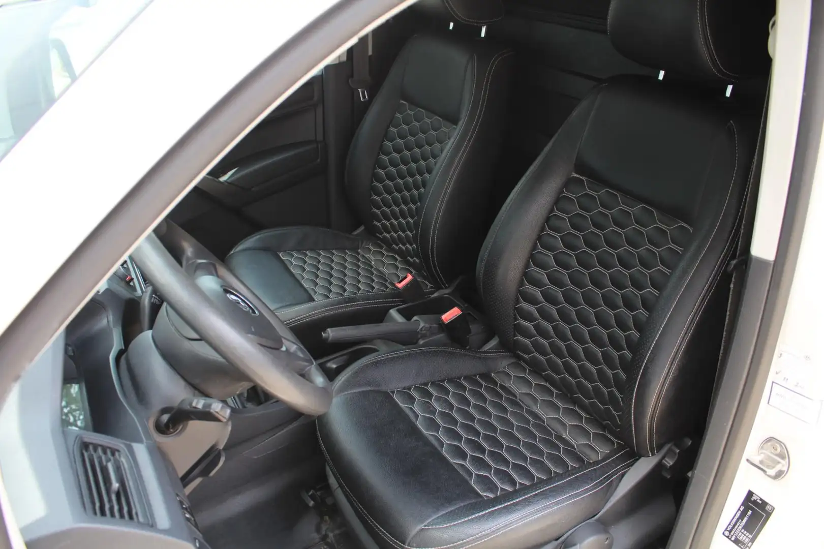 Volkswagen Caddy 2.0 TDI L2H1 BMT Maxi | Navigatie | Cruise control Wit - 2