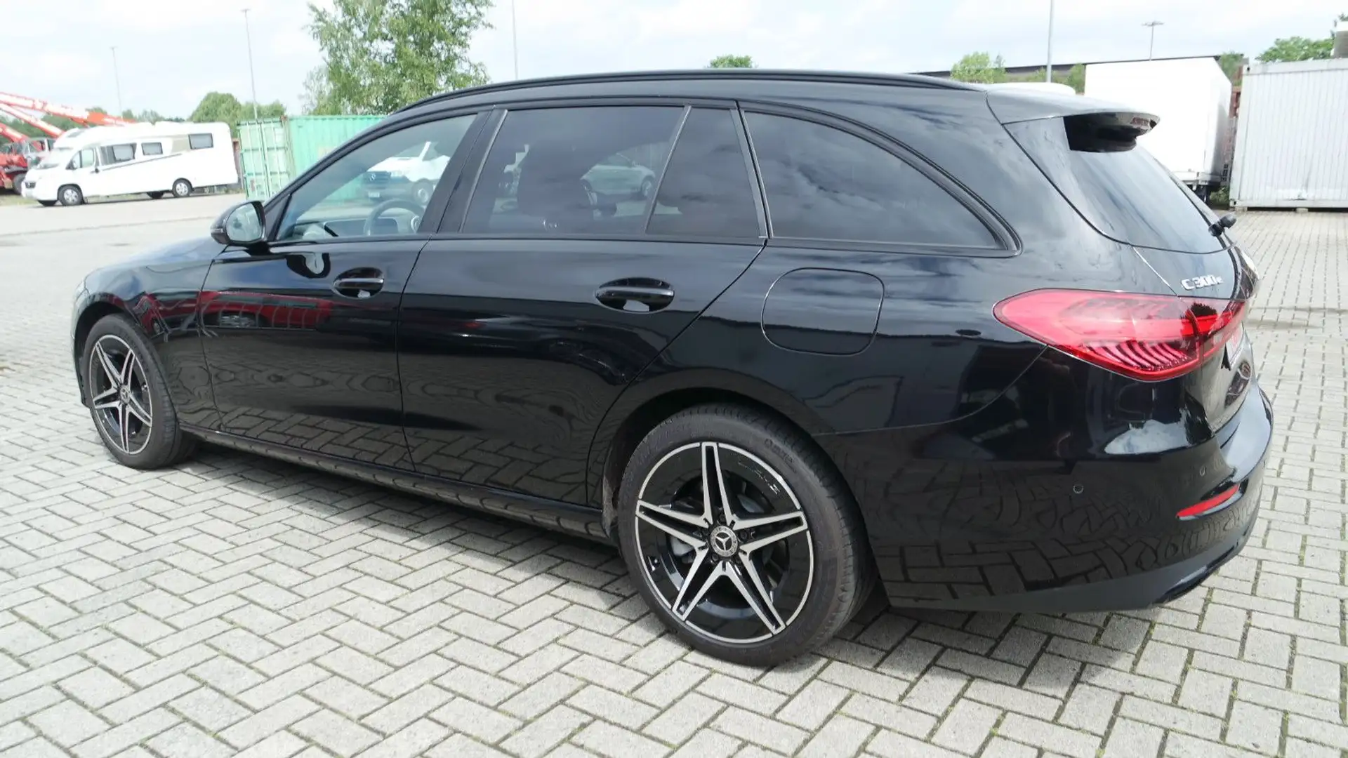 Mercedes-Benz C 300 C -Klasse T-Modell C 300 T e Schwarz - 2