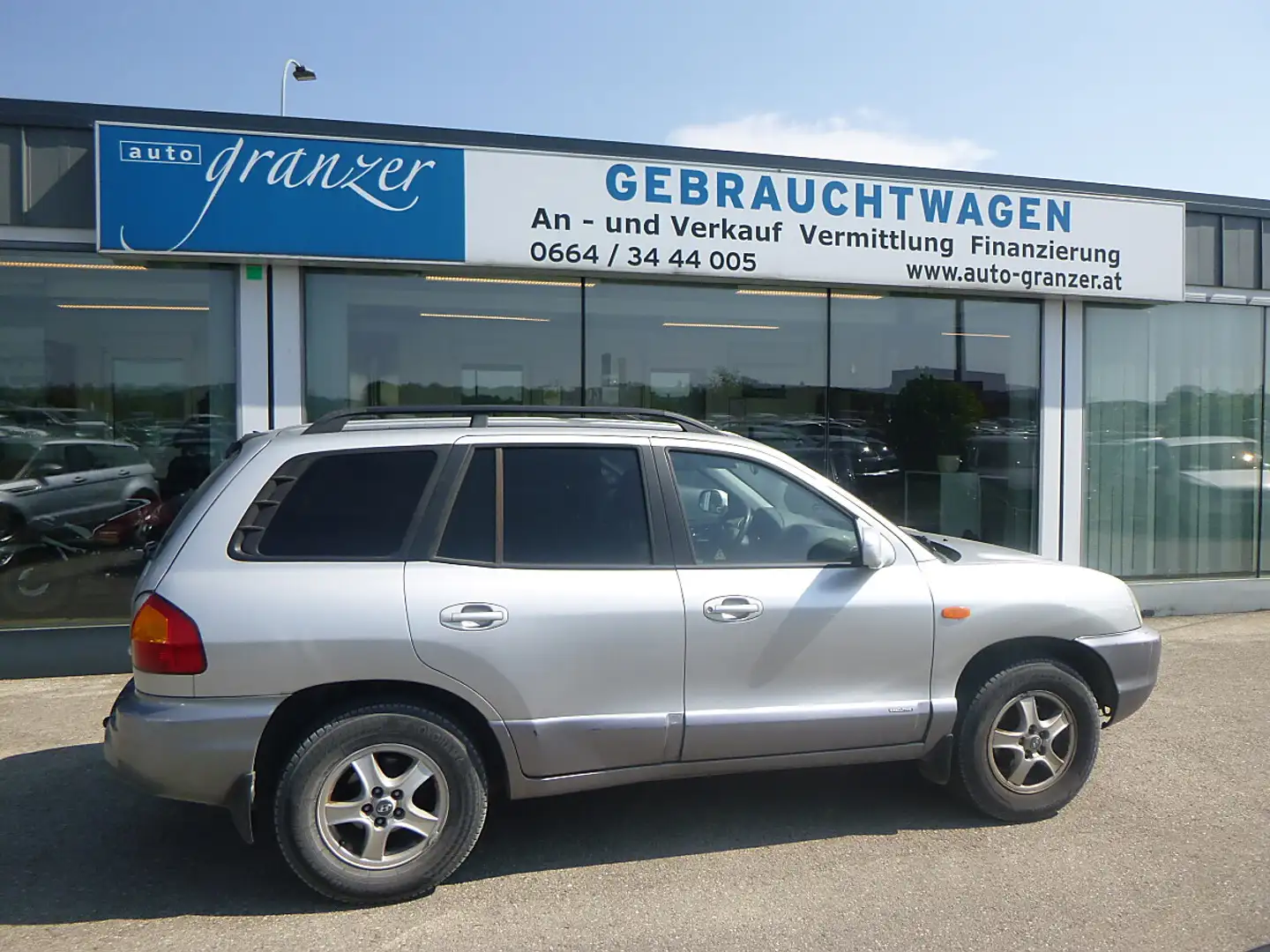 Hyundai SANTA FE Santa Fe 2,7 4WD Executive Aut. Grau - 1