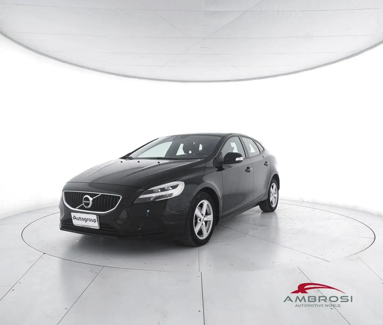 Volvo V40 D2 Momentum Nero - 1