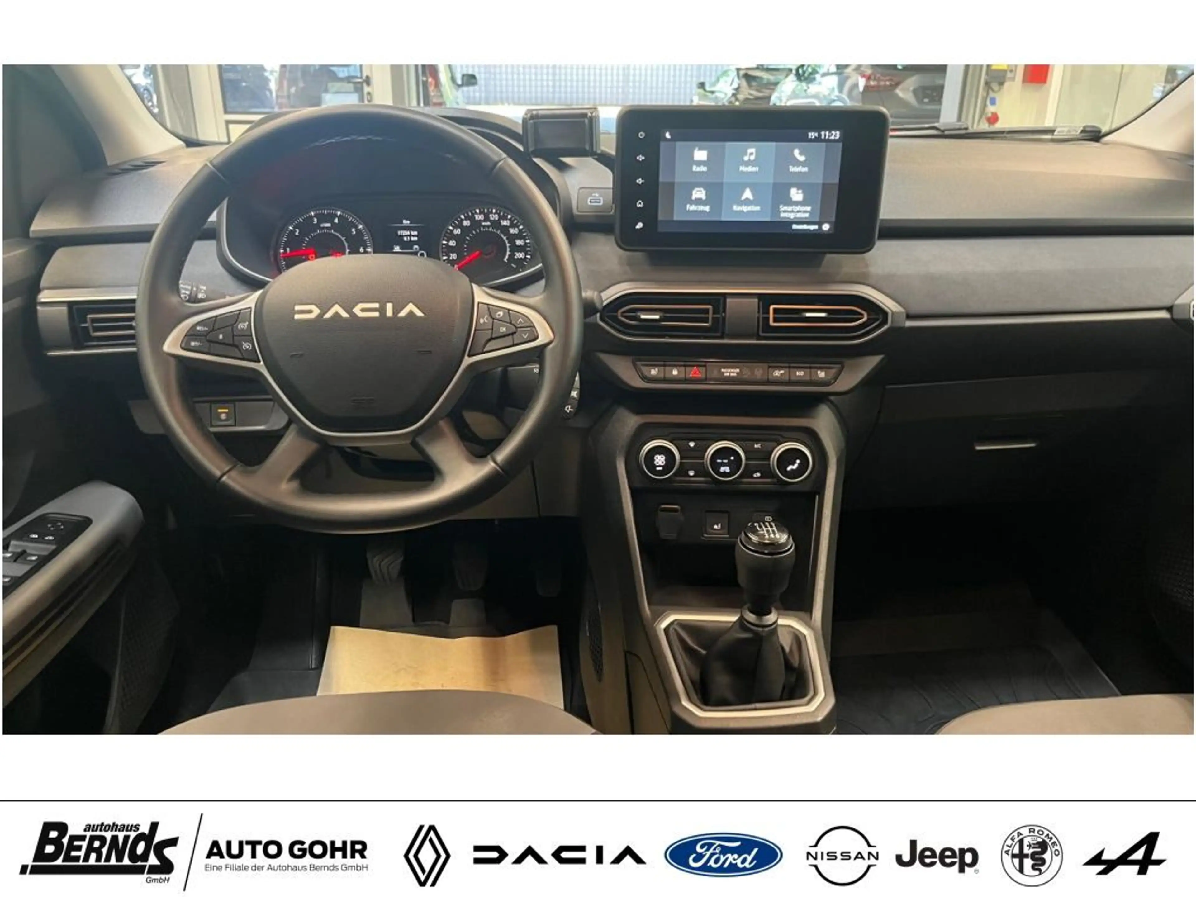 Dacia Jogger TCe 110 Extreme 7-SITZER NAVI PDC KLIMAAUTOMATIK — photo 15