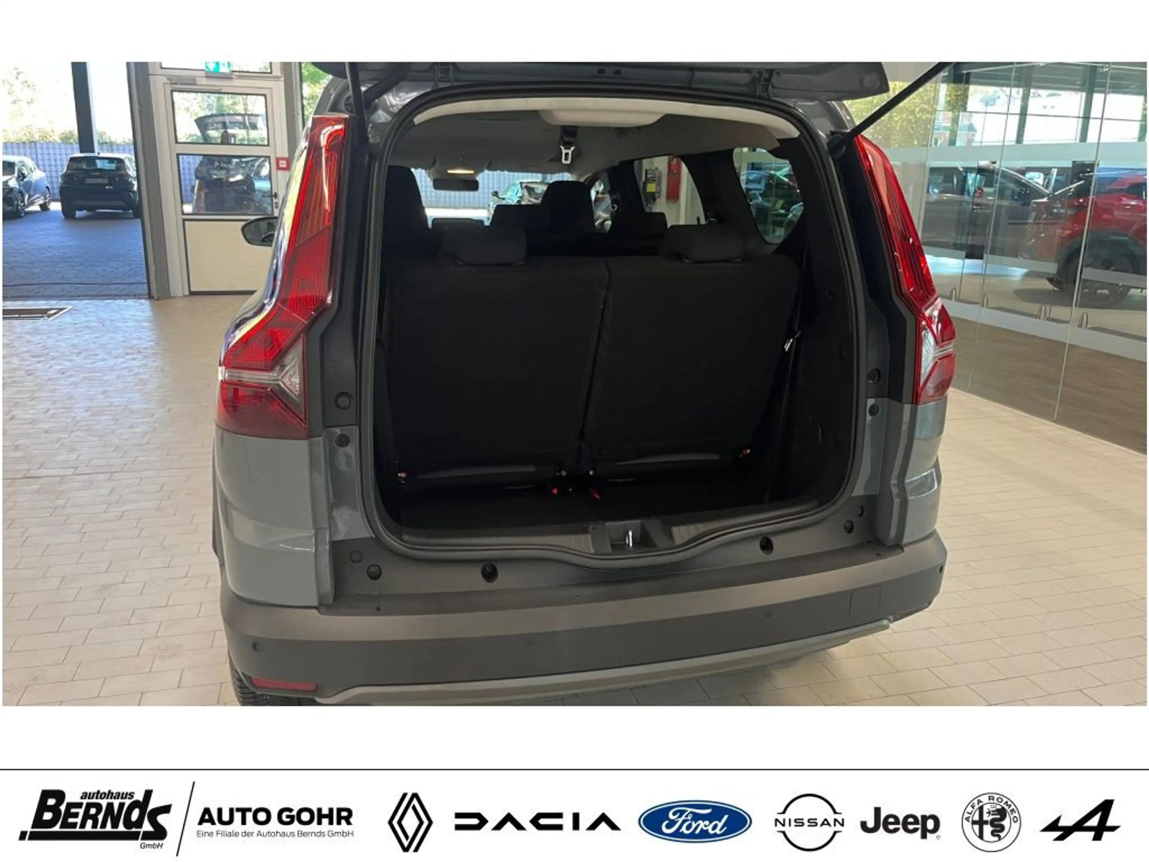 Dacia Jogger TCe 110 Extreme 7-SITZER NAVI PDC KLIMAAUTOMATIK — photo 7