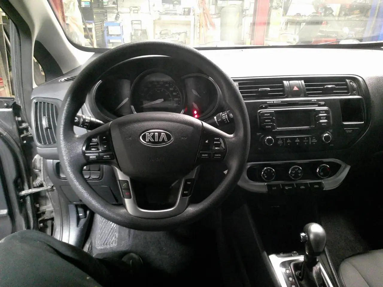 Kia Rio снимка Kia Rio