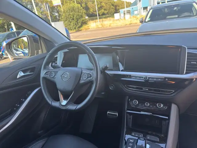 Opel Grandland view 11