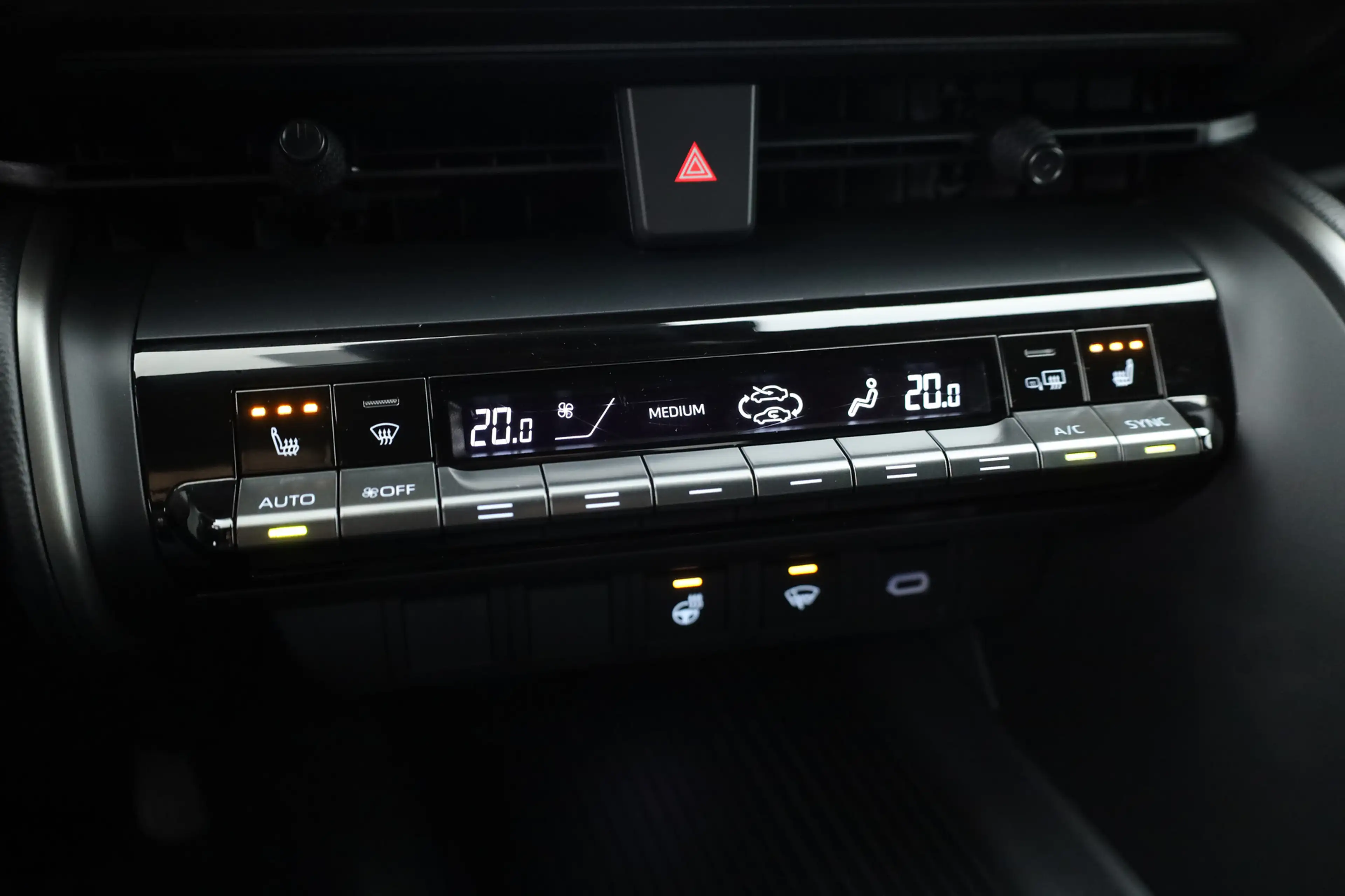 Toyota C-HR 1.8 Hybrid 140 Dynamic | Rijklaar! | Afn. Trekhaak — photo 28