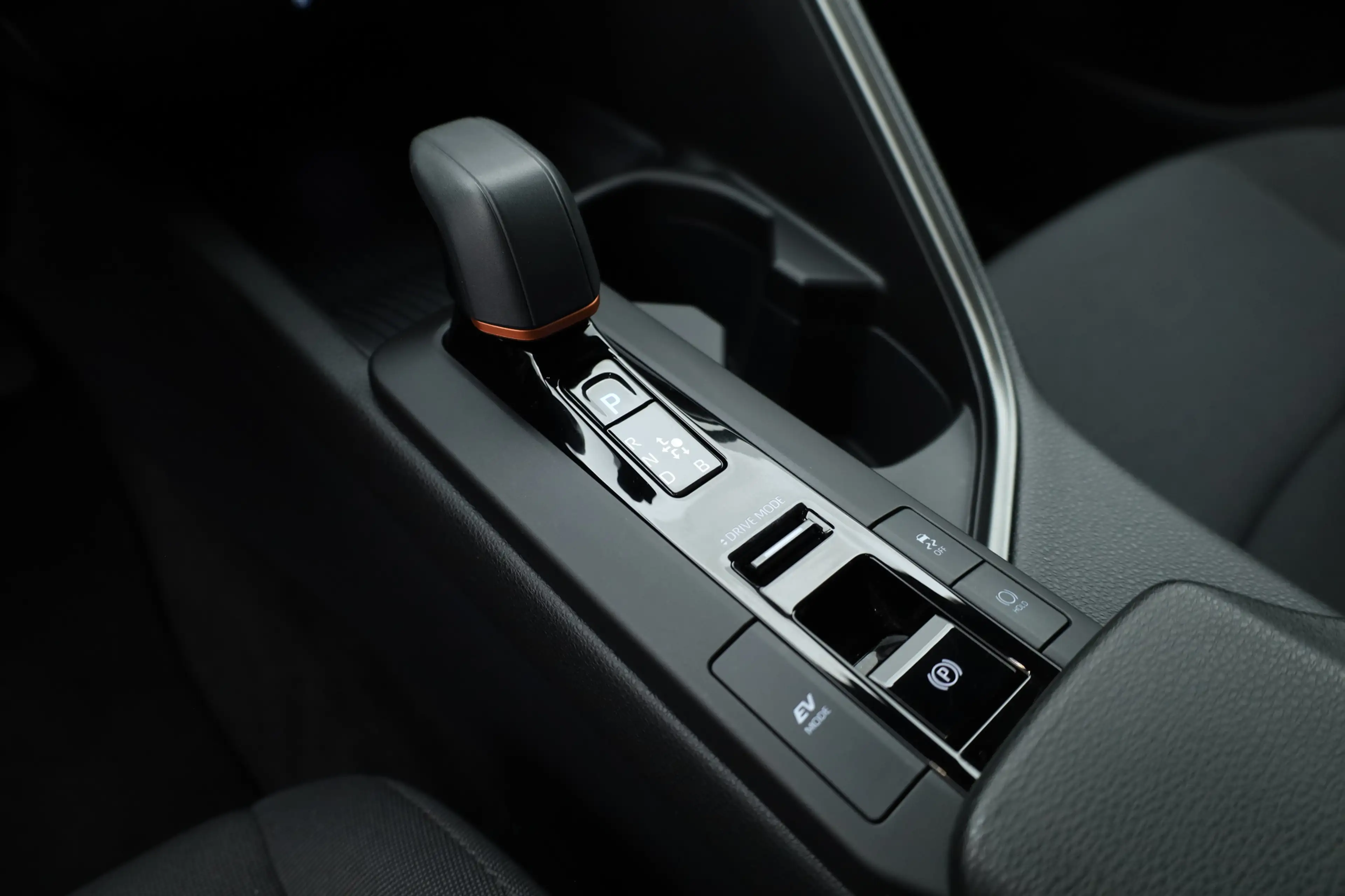 Toyota C-HR 1.8 Hybrid 140 Dynamic | Rijklaar! | Afn. Trekhaak — photo 9