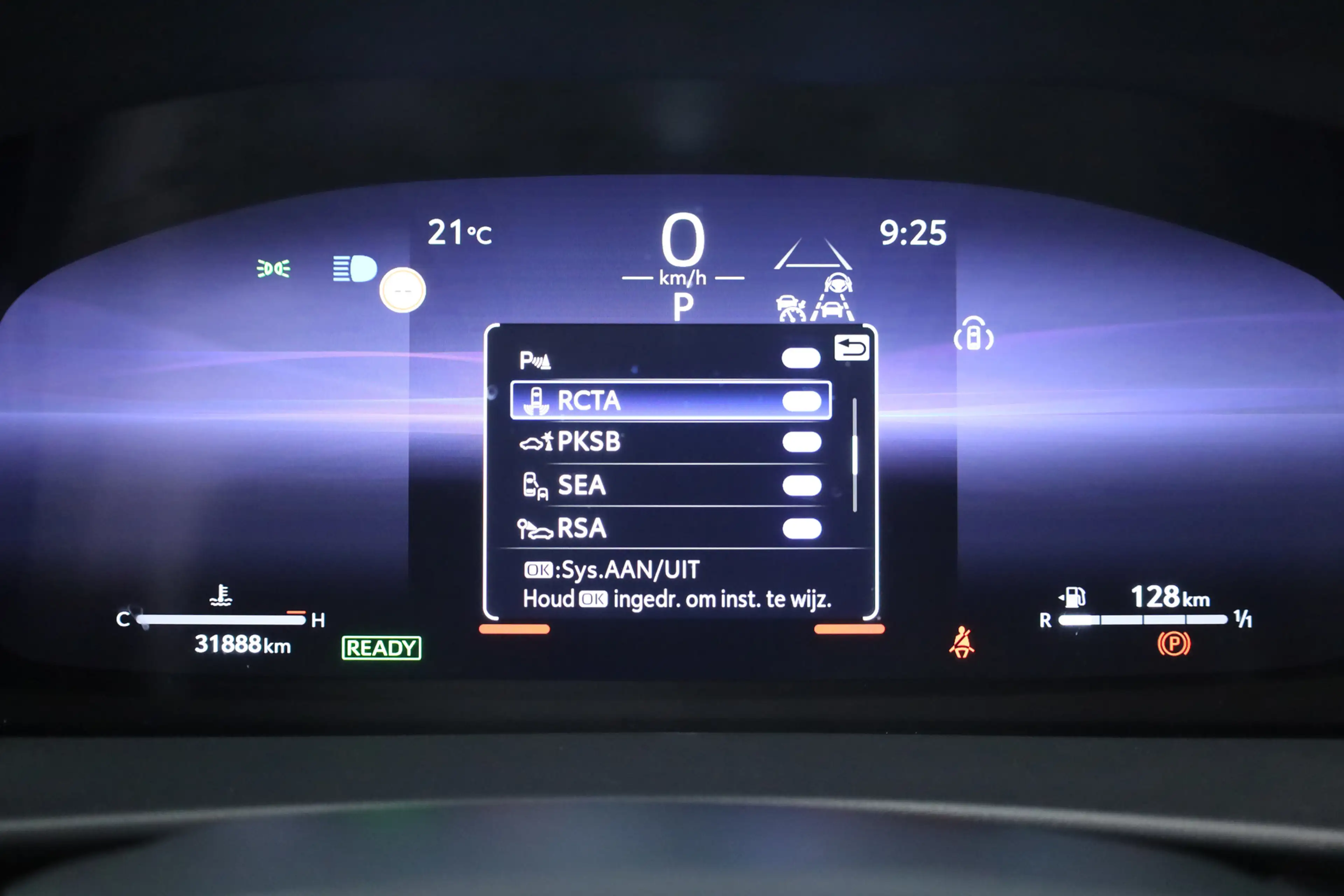Toyota C-HR 1.8 Hybrid 140 Dynamic | Rijklaar! | Afn. Trekhaak — photo 19