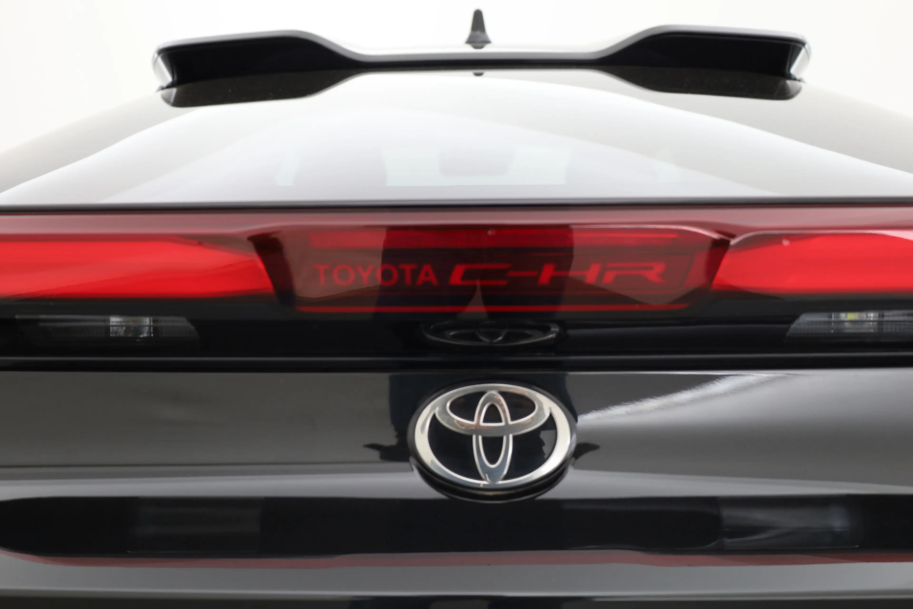 Toyota C-HR 1.8 Hybrid 140 Dynamic | Rijklaar! | Afn. Trekhaak — photo 45