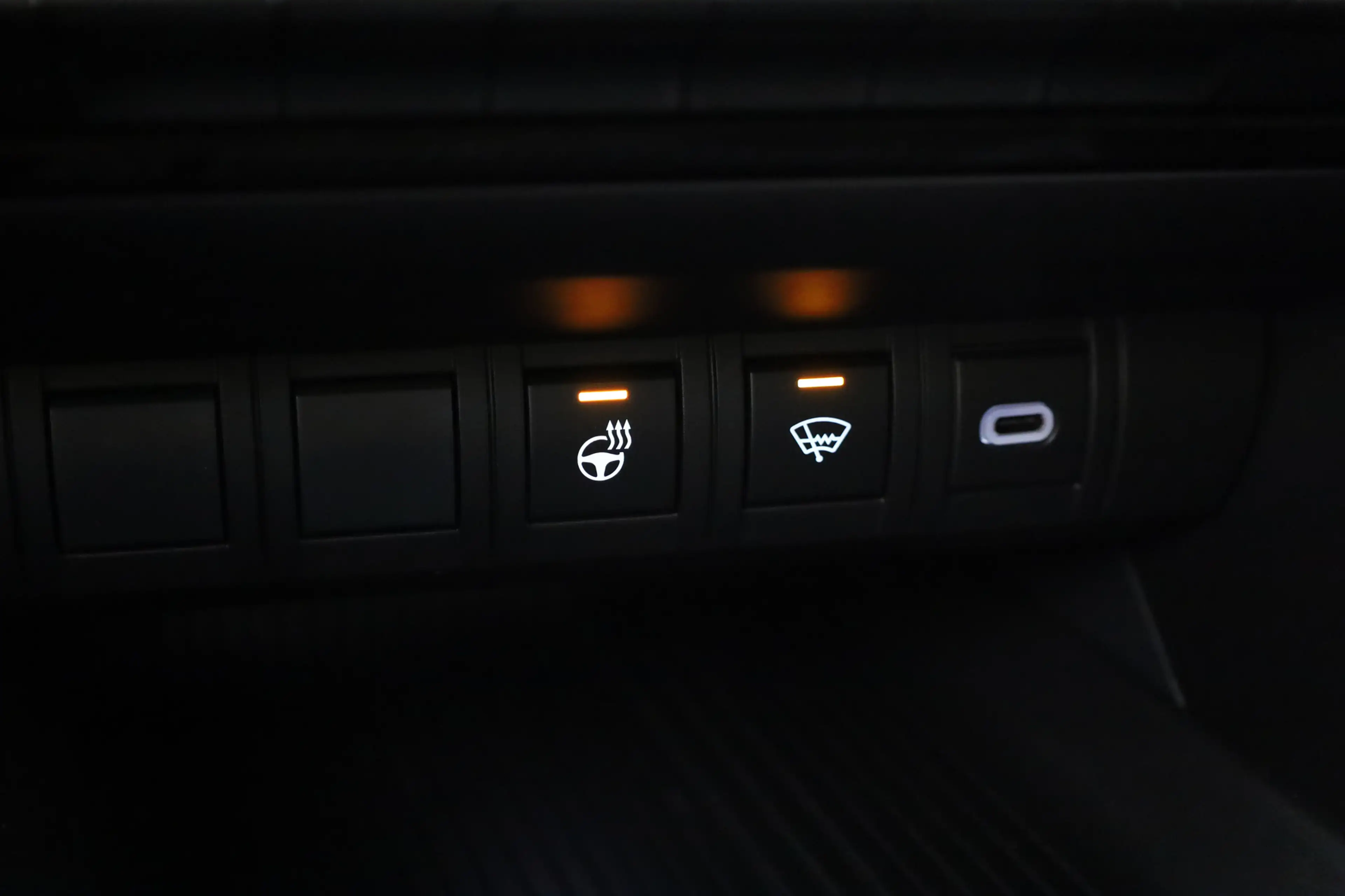 Toyota C-HR 1.8 Hybrid 140 Dynamic | Rijklaar! | Afn. Trekhaak — photo 31