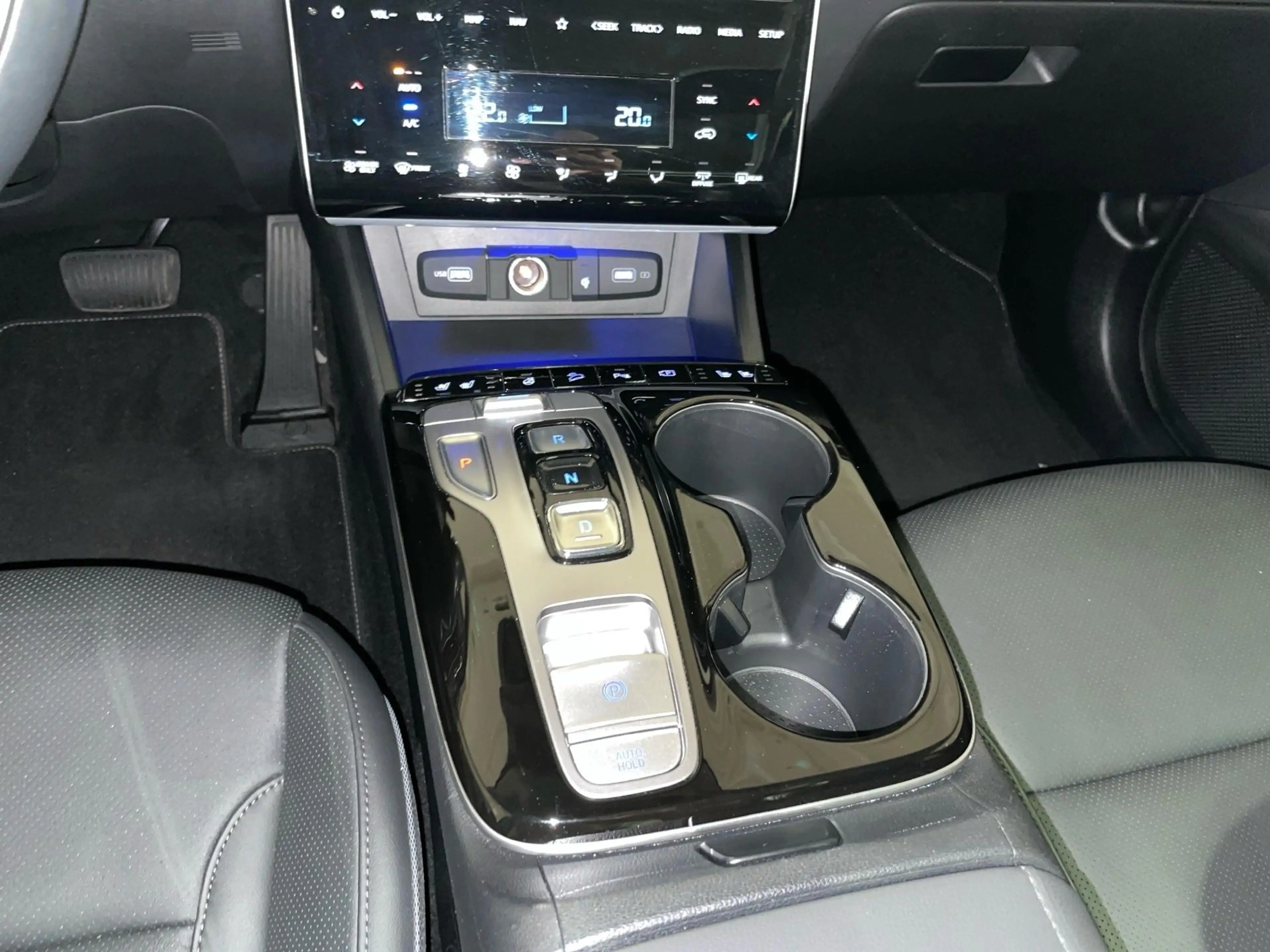 Hyundai TUCSON 1.6 T-GDi Hybrid 4x4 Shine — photo 10