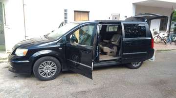 Voyager V 2.8L Platinum 163cv auto