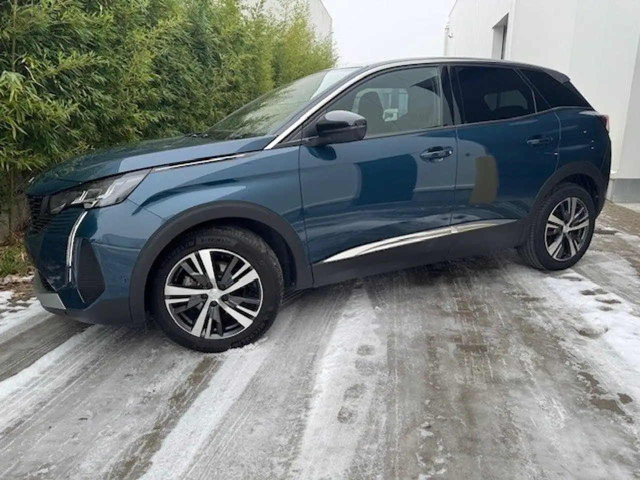 Peugeot 3008 3008 Hybrid 136 e-DSC6 Allure 4