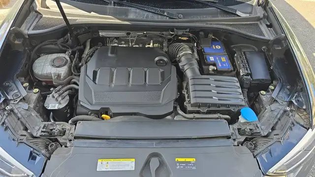 Audi Q3 view 15
