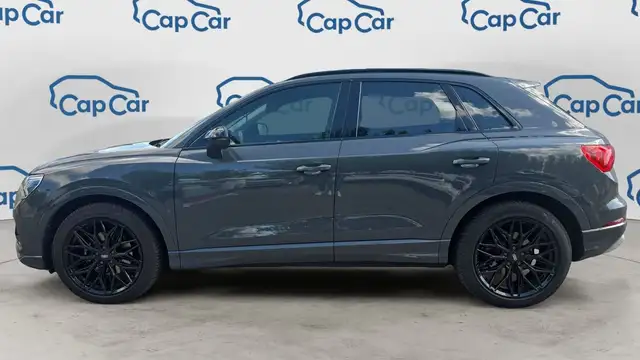 Audi Q3 view 2