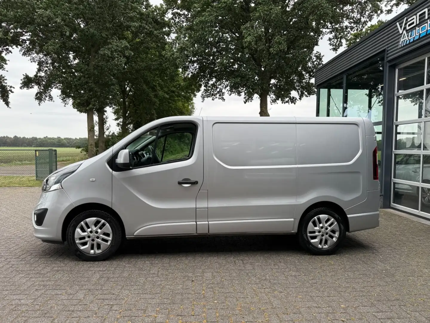 Opel Vivaro 1.6 CDTI L1H1 SPORT ECOFLEX / CRUISE / DAB /NAVI / Gris - 2