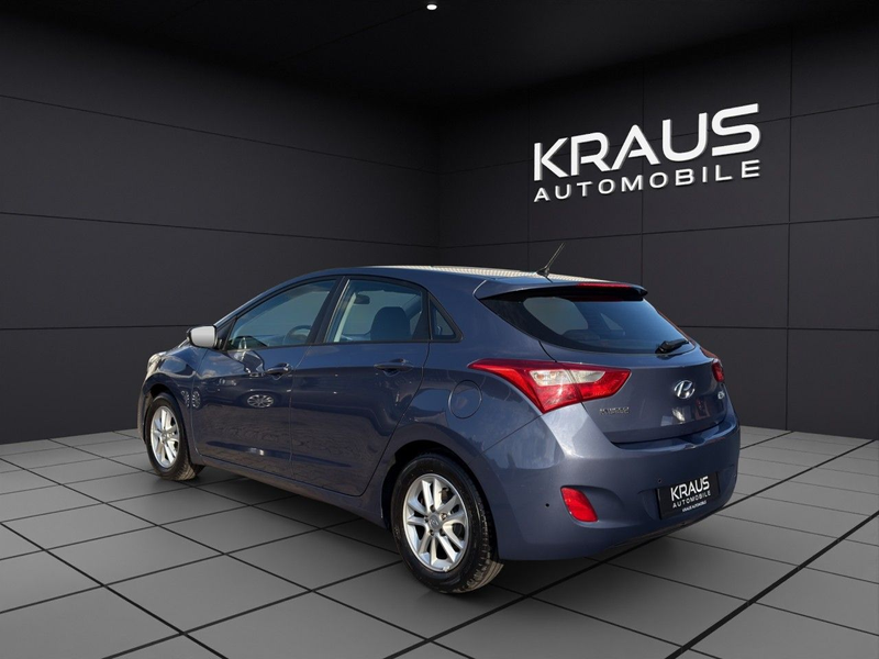 Hyundai i30 1.4 Trend KLIMA PDC MFL SHEFT 2HD ABS 5Türer — photo 4
