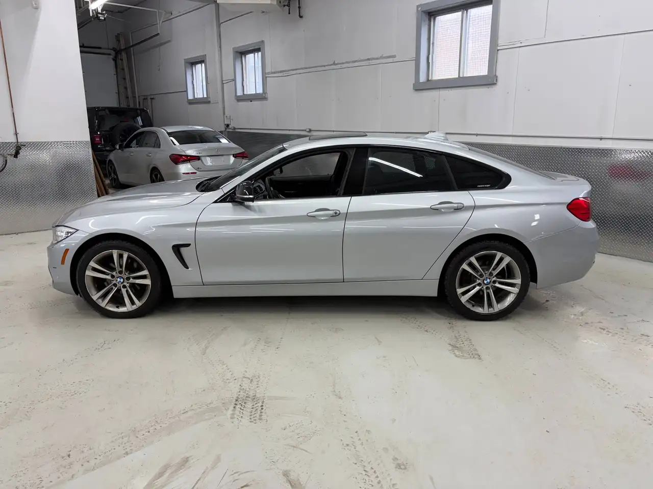 BMW 4 Series photo BMW 4 Series