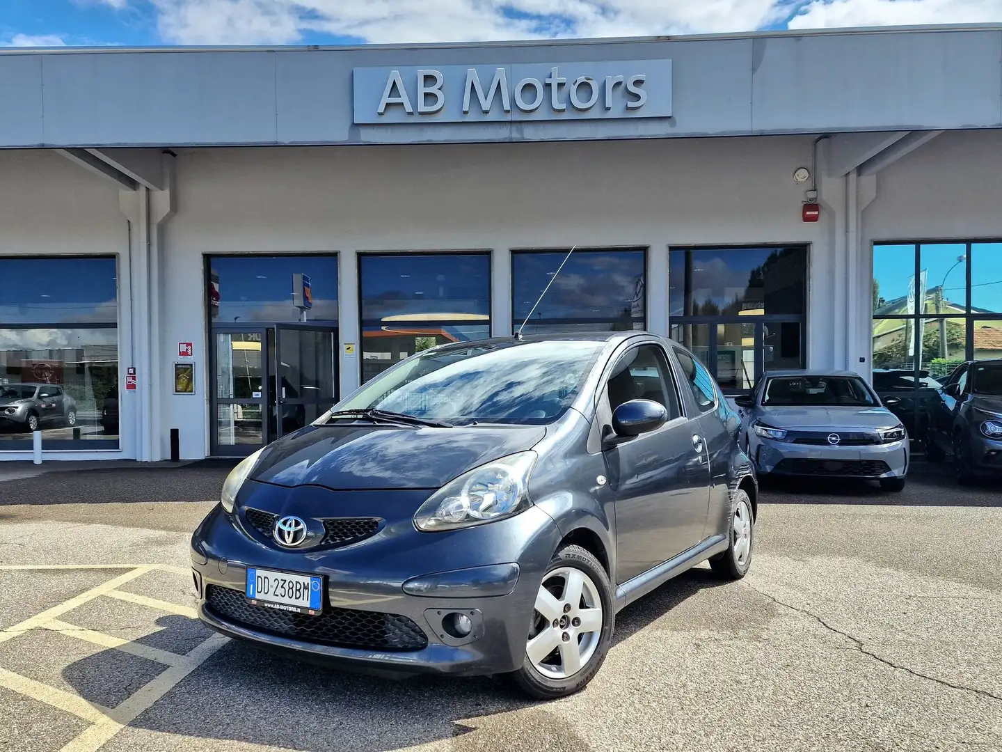 Toyota Aygo Aygo 1.0 12V VVT-i 3 porte Sol Grau - 1
