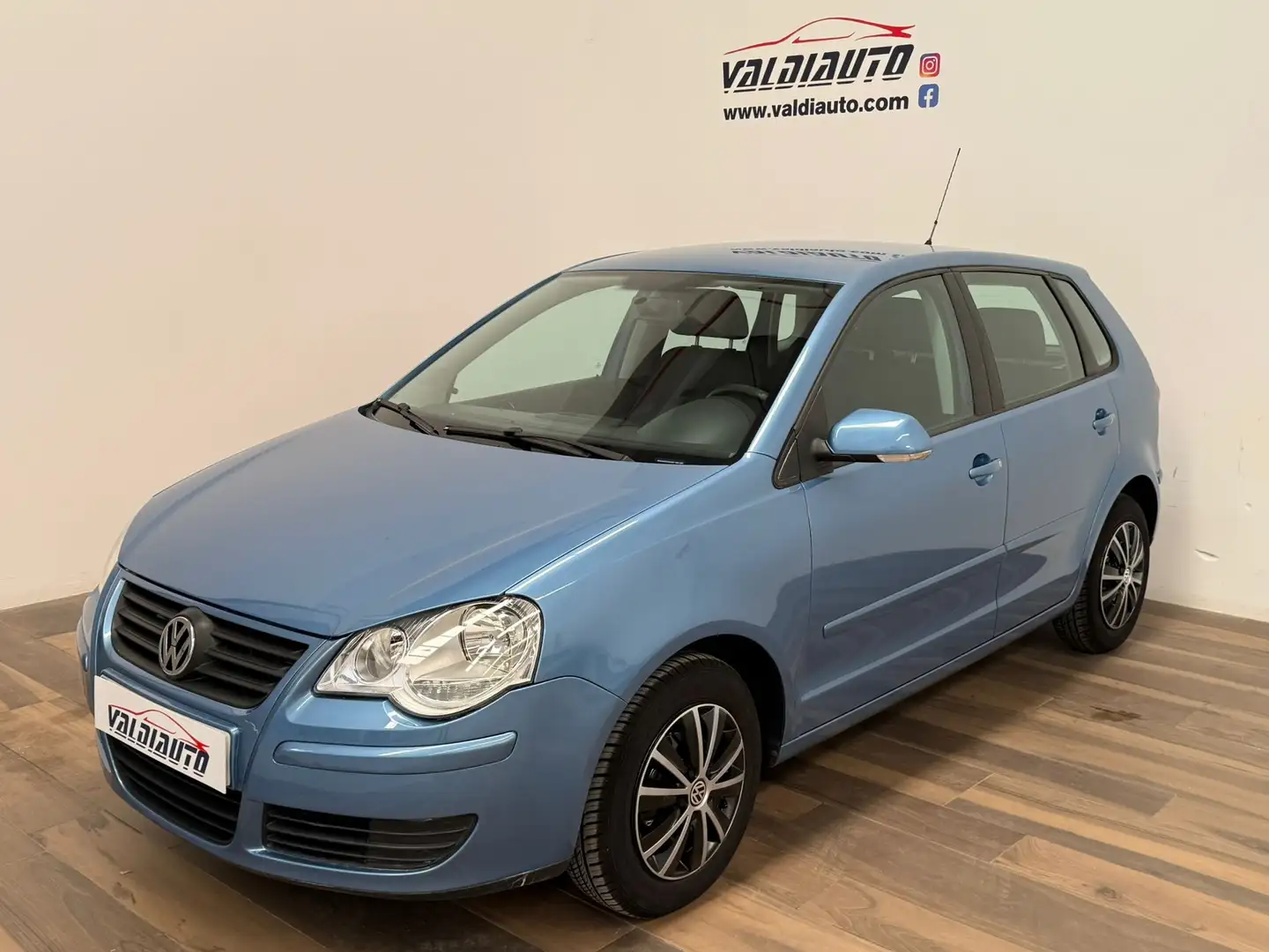 Volkswagen Polo 1.4 Edition 80 Azul - 1