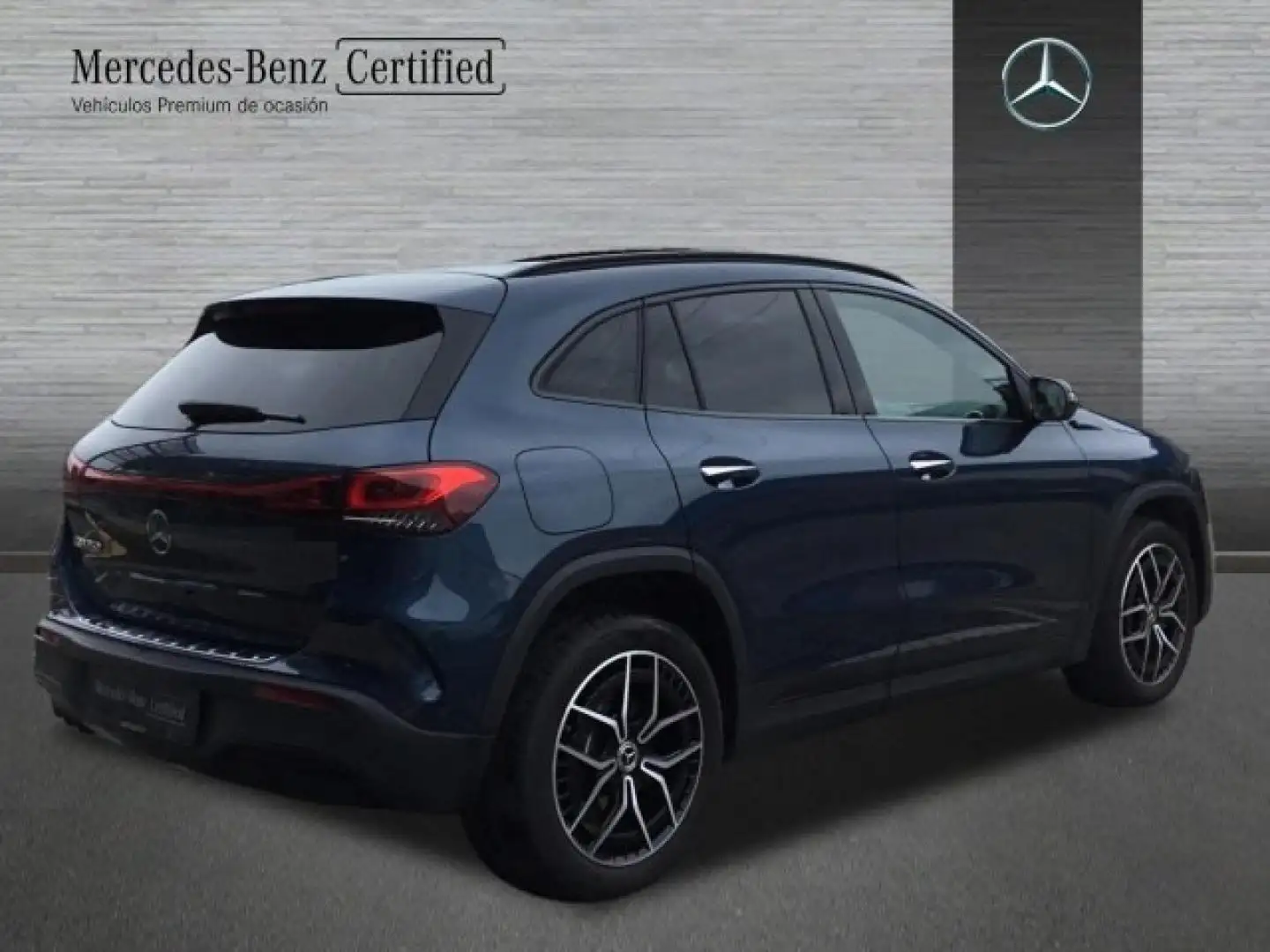 Mercedes-Benz EQA 250 AMG Line Azul - 2