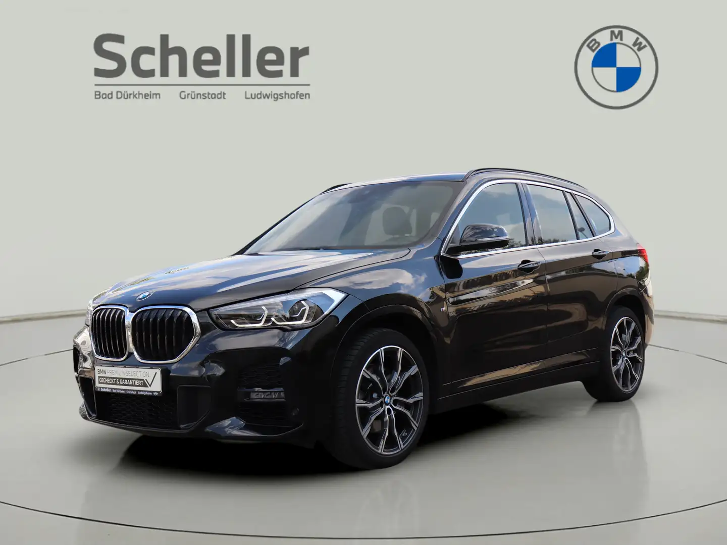 BMW X1 sDrive20i M Sportpaket DAB LED Navi Tempomat Schwarz - 1