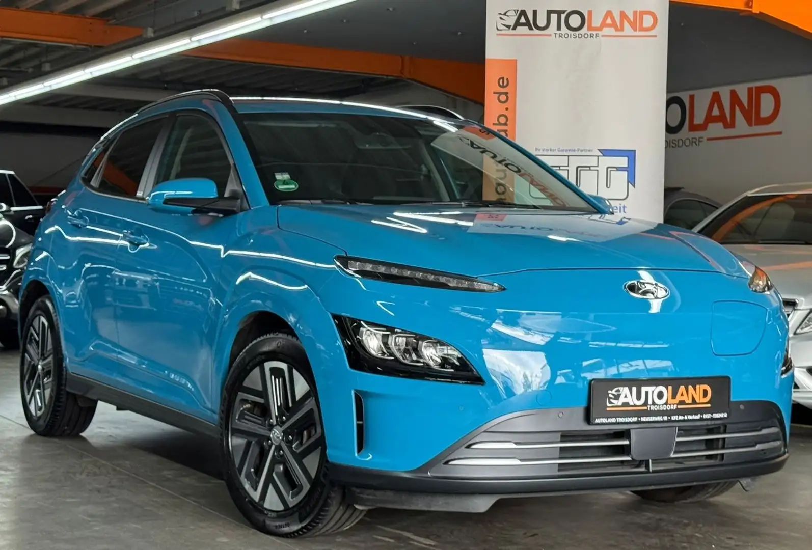 Hyundai KONA Trend Elektro*NUR 42TKM*NAVI*KAMERA*TEMPO* Blau - 1