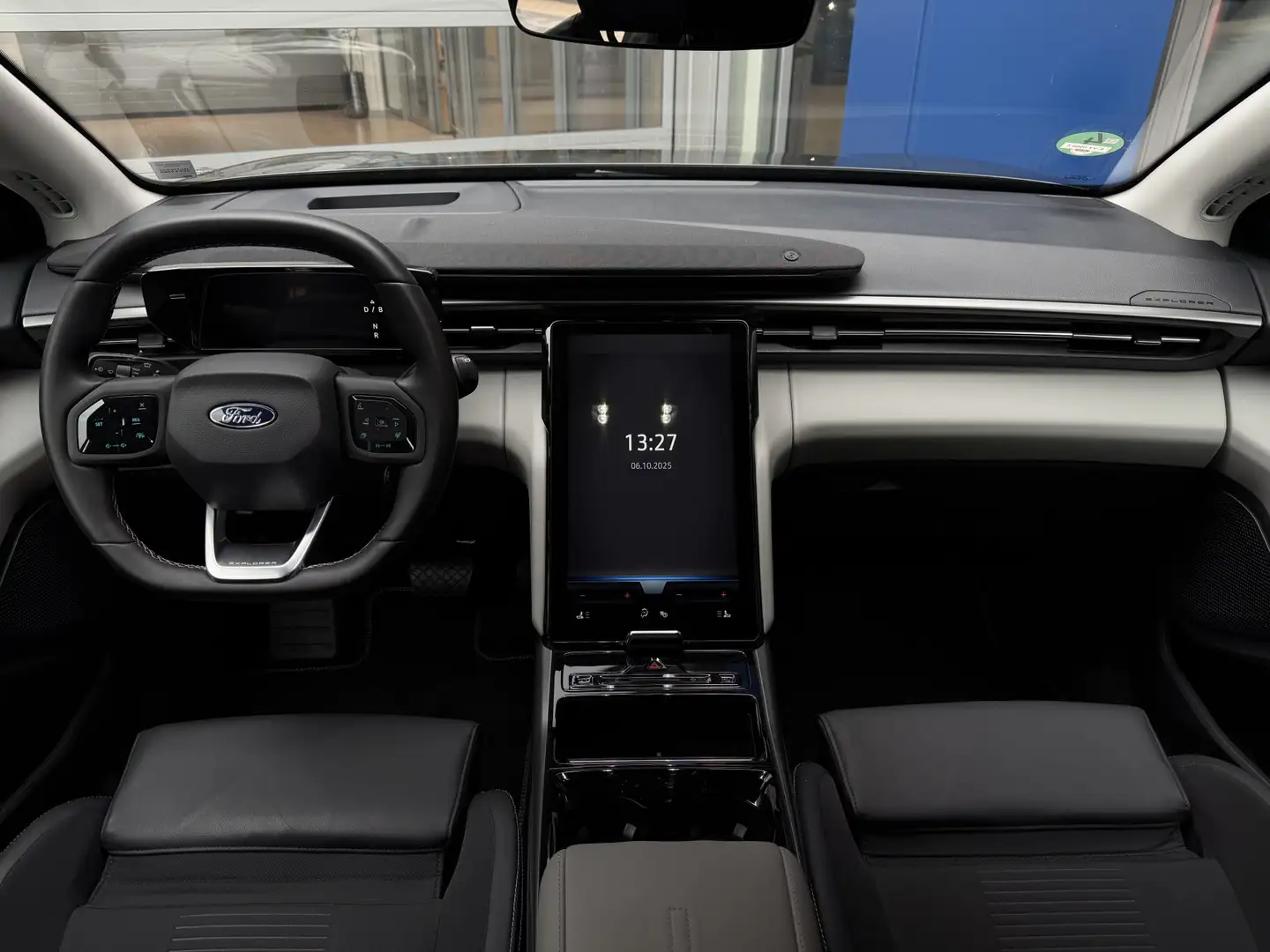Ford Explorer Extended Range RWD 77 kWh 286 PK | Warmtepomp | AG Grijs - 2