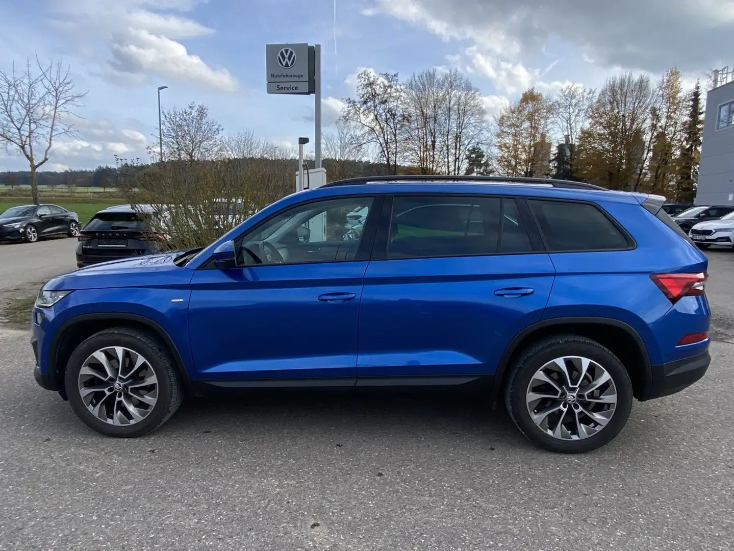 Skoda Kodiaq 2.0 TDI DSG 4x4 CLEVER 19"+EL.HECK+NAVI+L Blau - 2