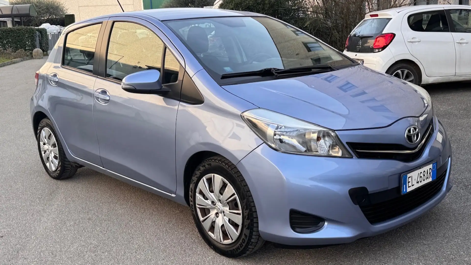 Toyota Yaris Yaris 5p 1.4 d-4d Style Blau - 1
